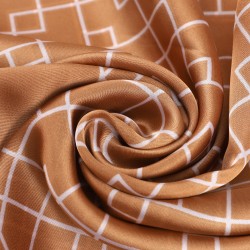 Carré de Soie LABYRINTHE 100% Soie 60x60cm