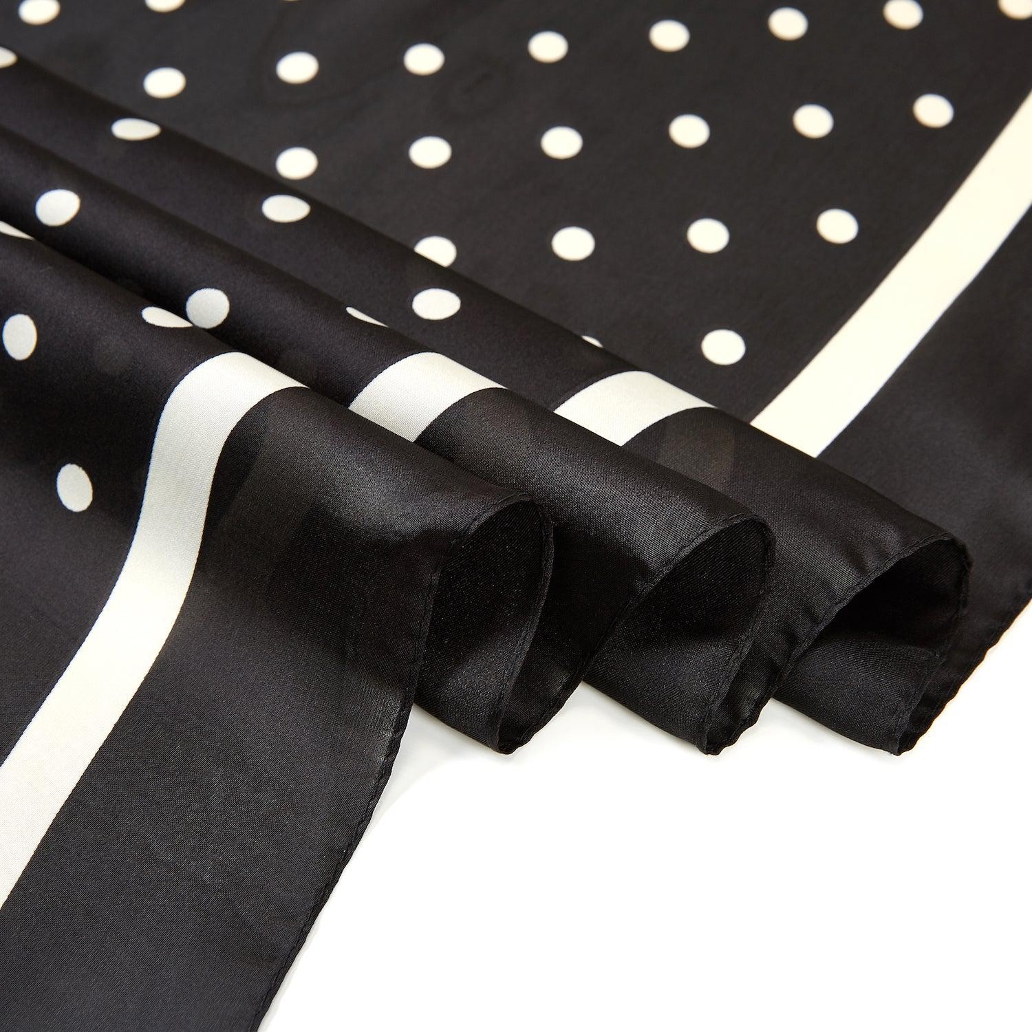 Carré touché soie LAST POINT Noir Polyester 60x60cm