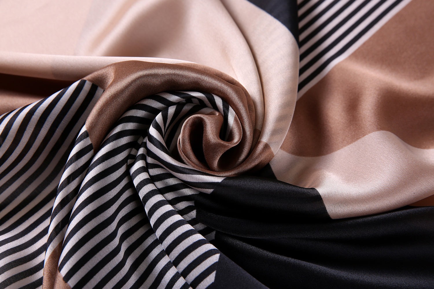 Étole de Soie Beige Brown  Bestprint Madeleine Noir 100% Soie 180x90cm