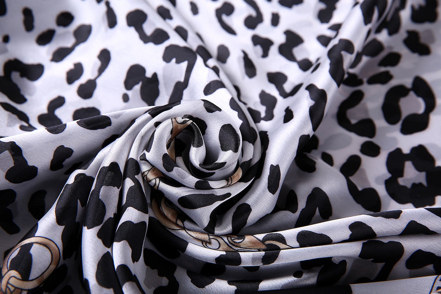 Étole de Soie Black Léopard Chain Noir 100% Soie 180x90cm