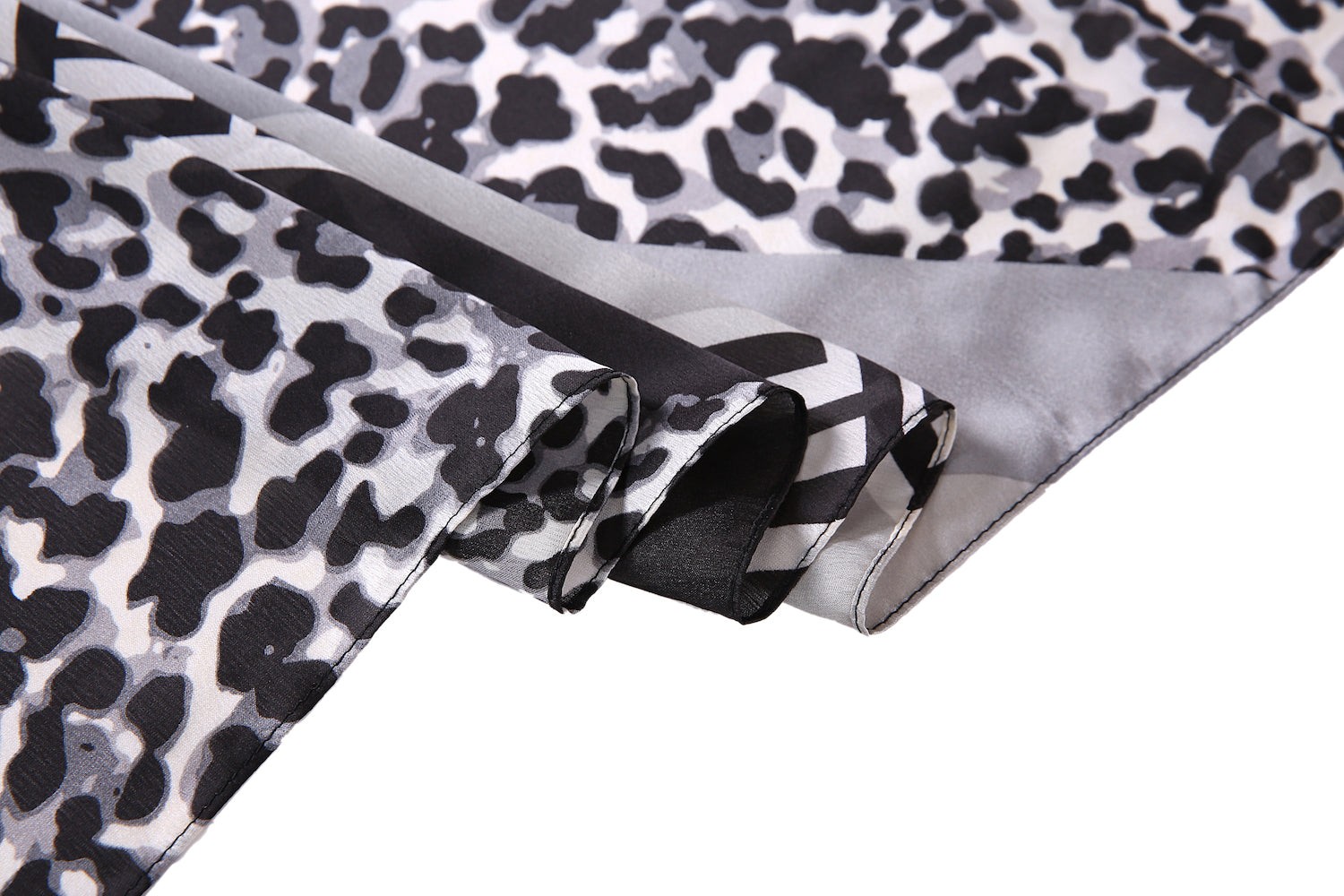 Étole de Soie Black Léopard Double F Noir 100% Soie 180x90cm