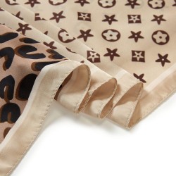 Foulard touché soie PANTER CORNER Beige