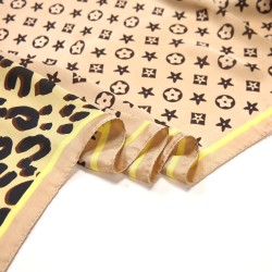 Foulard touché soie PANTER CORNER marron
