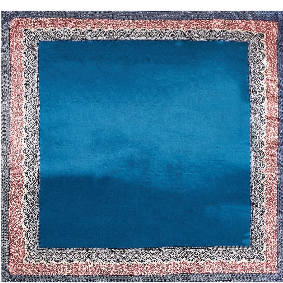 Grand carré de Soie Blue Plain Zoé Bleu 100% Soie 90x90cm