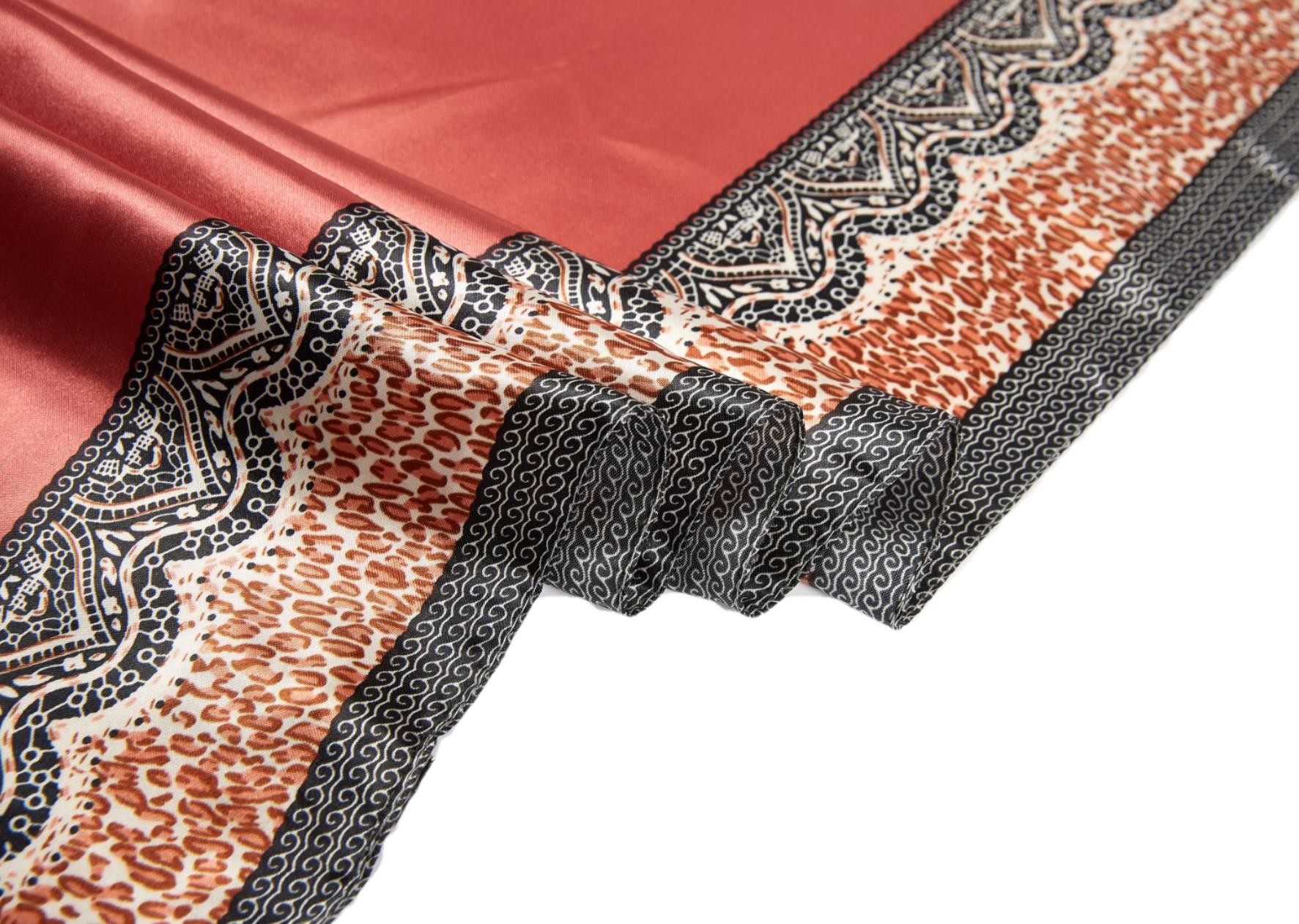 Grand carré de Soie Chocolate Plain Zoé Chocolat 100% Soie 90x90cm