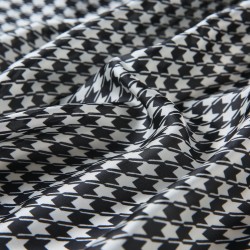 Grand carré de Soie Ladysgame Zoé Noir 100% Soie 90x90cm