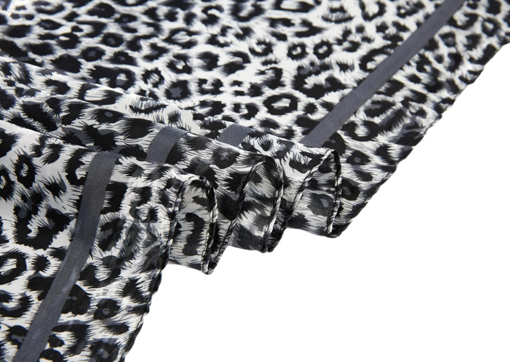 Grand carré de Soie White Panther Zoé Gris 100% Soie 90x90cm
